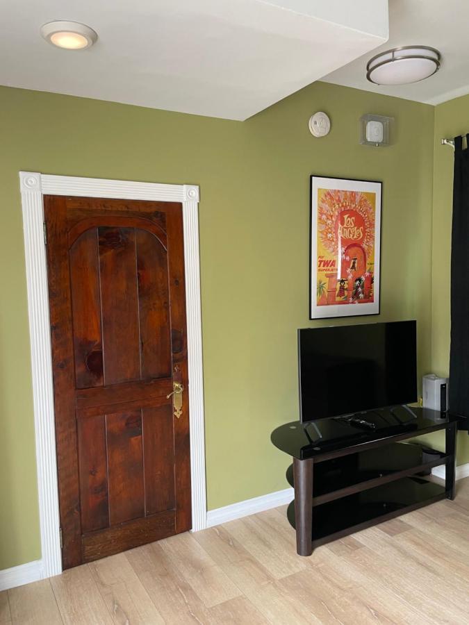 Private W/ Private Full Bathroom & Wifi & Ac & Shared Kitchen In Angeles Hospedagem domiciliar