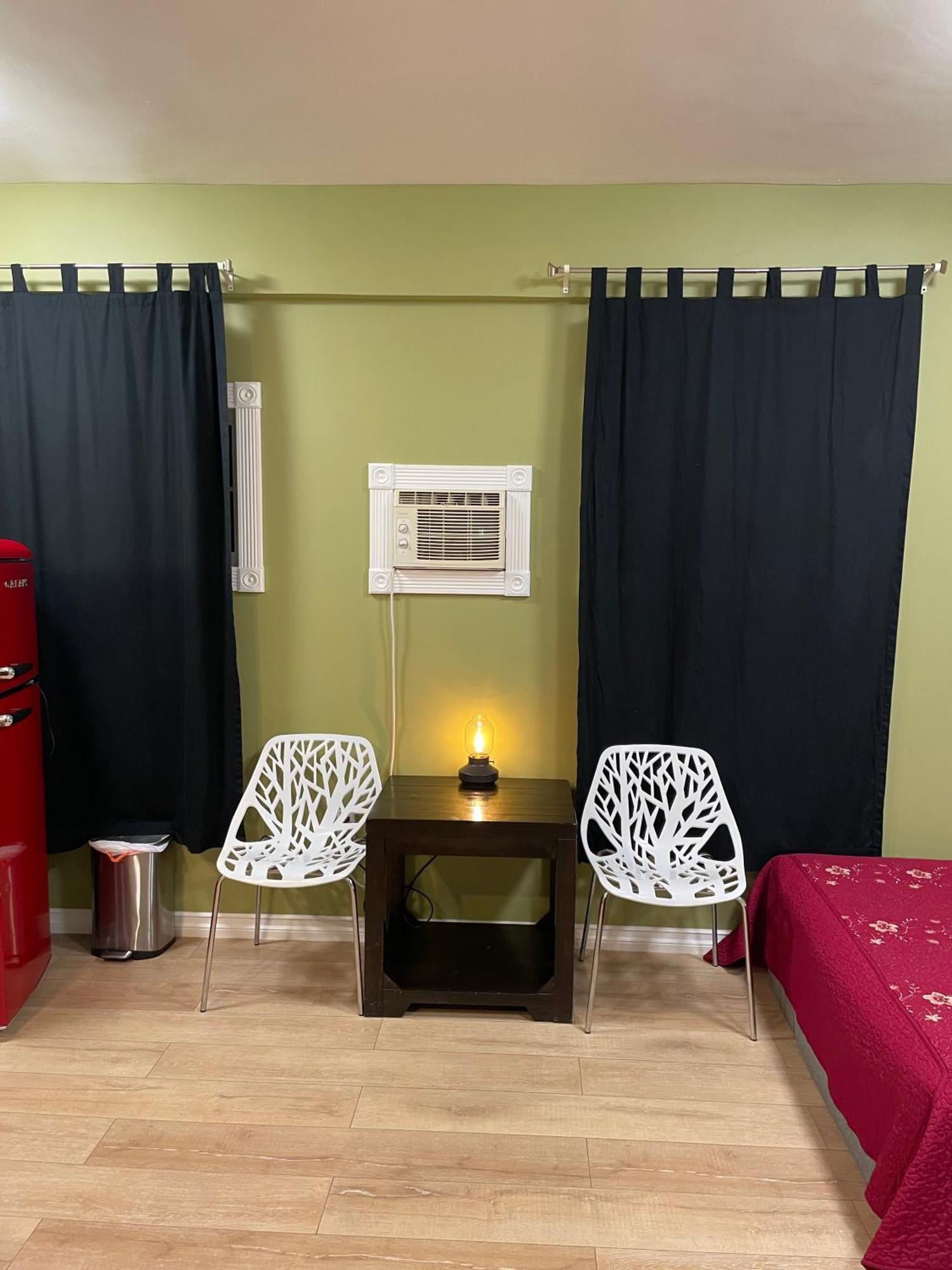 Hospedagem domiciliar Private W/ Private Full Bathroom & Wifi & Ac & Shared Kitchen In Angeles